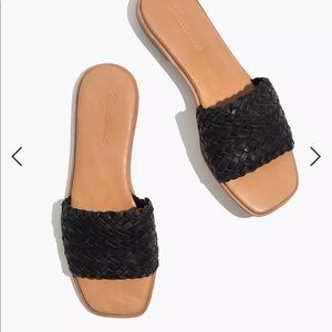 Madewell “The Lianne Slide” in black woven leather. Size 7.5